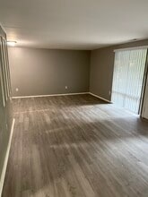 582 Wilson Bridge Dr, Unit C1 in Oxon Hill, MD - Foto de edificio - Building Photo