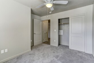 Sky Ridge Apartments in Nampa, ID - Building Photo - Building Photo