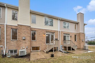 850 Jameson Ct W in Carol Stream, IL - Building Photo - Building Photo