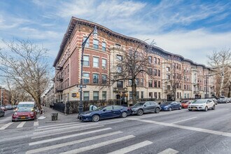 86 Prospect Park W in Brooklyn, NY - Building Photo - Building Photo