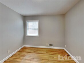 4010 Monroe St NE in Minneapolis, MN - Foto de edificio - Building Photo