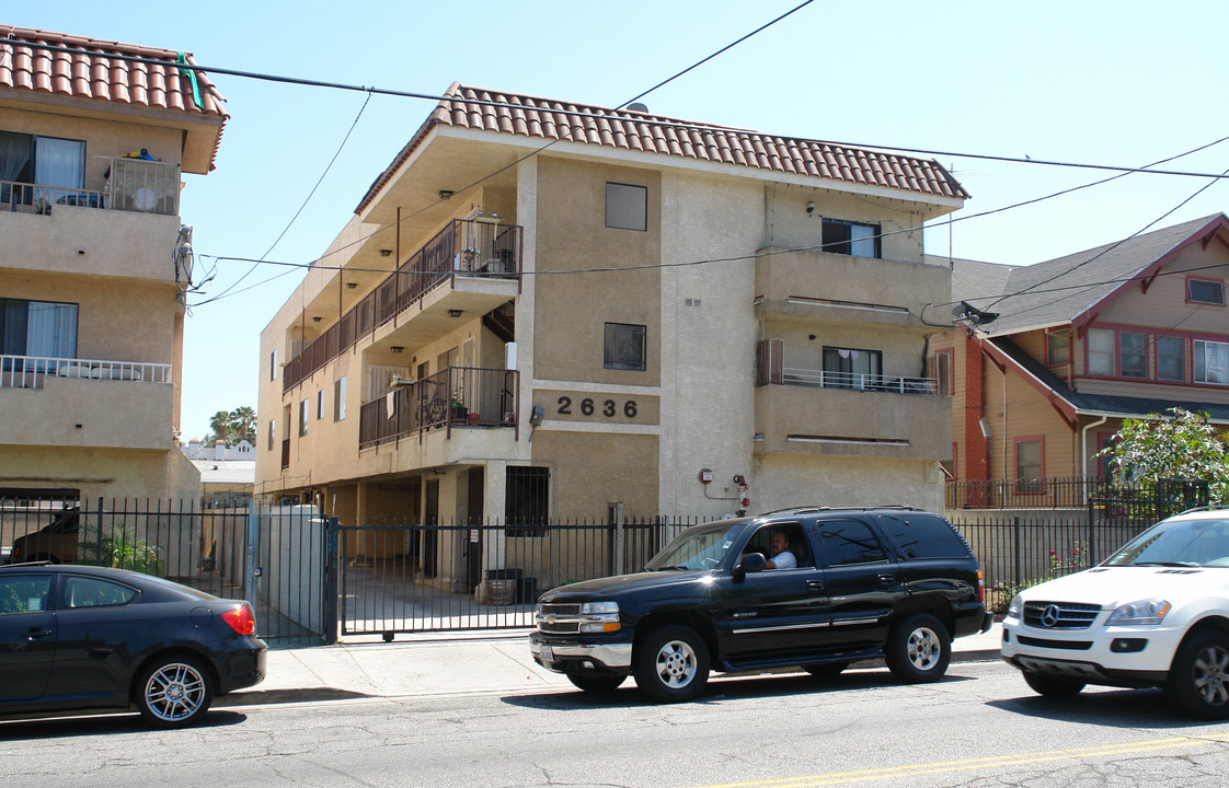 2636 James M Wood Blvd in Los Angeles, CA - Building Photo