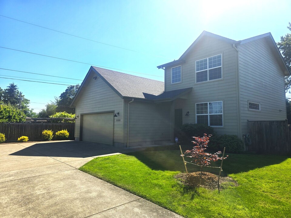 2132 Marlow Ln in Eugene, OR - Building Photo