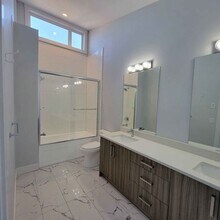 250 Nickel Rd in Kelowna, BC - Building Photo - Building Photo