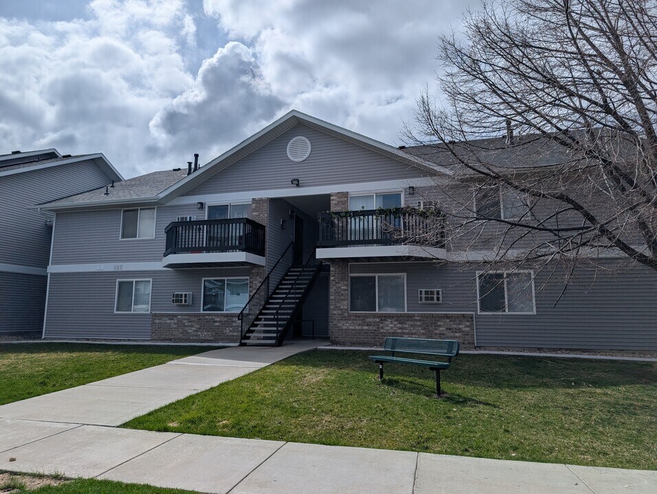 Lakeview Apartments in Tooele, UT - Building Photo