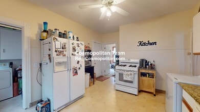 8 Wareham St in Medford, MA - Foto de edificio - Building Photo