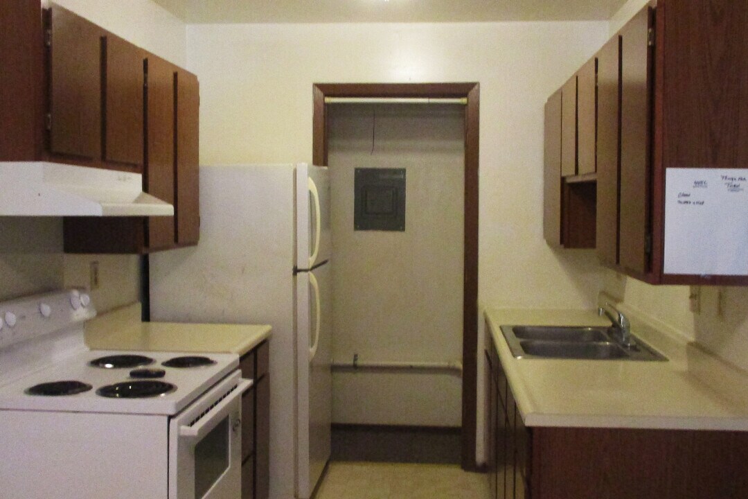 Highland Oglesby Apartments in Oglesby, IL - Building Photo