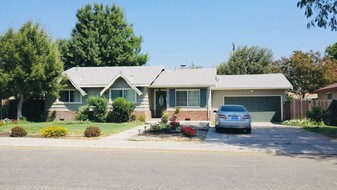 2412 Dana Ln