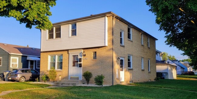 6931 W Cleveland Ave, Unit Upper, Unit Upper