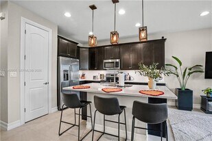 10103 Akenside Dr in Boca Raton, FL - Building Photo