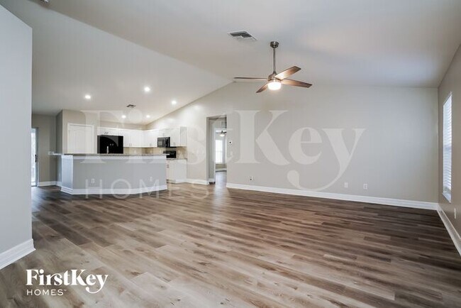 629 NE Juanita Ct in Cape Coral, FL - Building Photo - Building Photo
