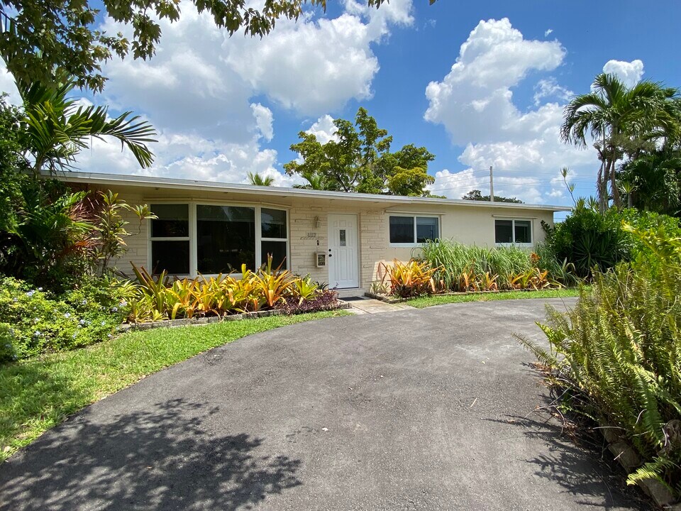 4117 Van Buren St in Hollywood, FL - Building Photo