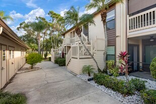 5797 Avista Dr in Sarasota, FL - Building Photo