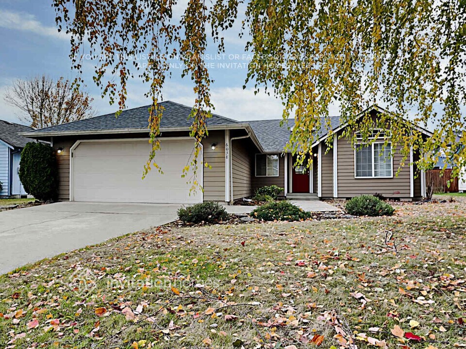 6038 60th Loop SE in Lacey, WA - Building Photo