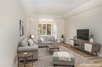 3 Vista View Dr in Fairport, NY - Building Photo - Building Photo