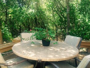 9810 Lake Ridge Dr, Unit A in Austin, TX - Foto de edificio - Building Photo