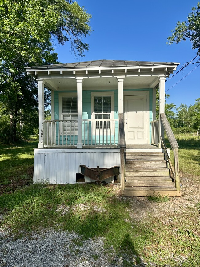 property at 48071 Laura Rogers Rd