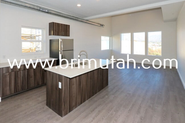 945 S Washington St in Salt Lake City, UT - Building Photo - Building Photo