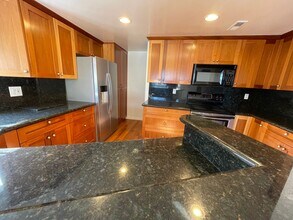 9270 Towne Centre Dr in San Diego, CA - Building Photo - Building Photo