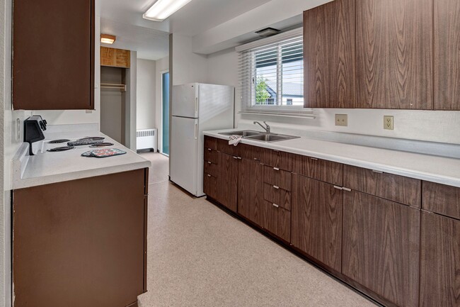 Bay Arms in Kenai, AK - Building Photo - Building Photo