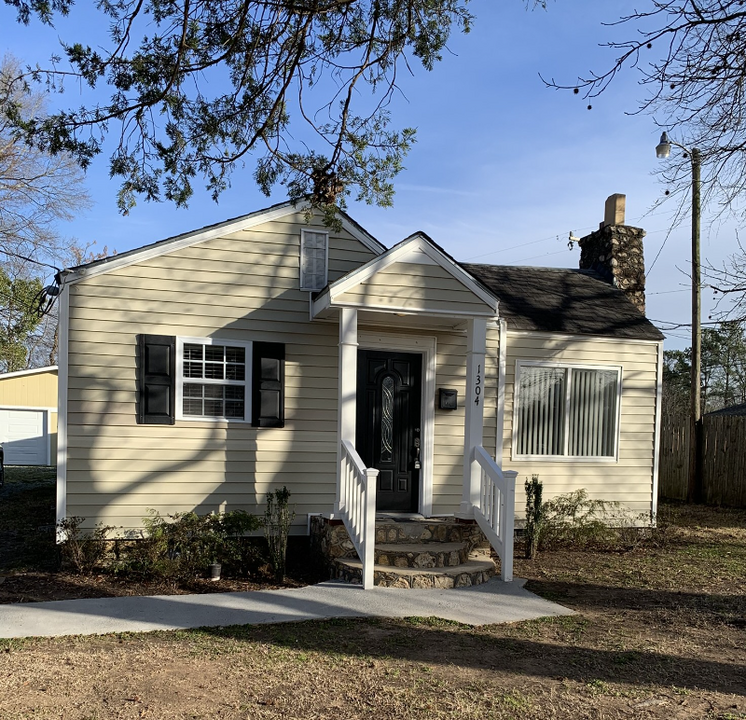 1304 Fay St in Durham, NC - Building Photo