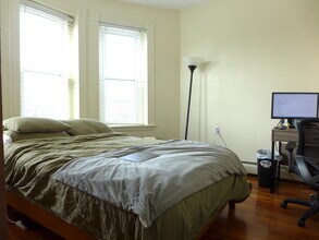 122 Day St in Boston, MA - Building Photo - Building Photo