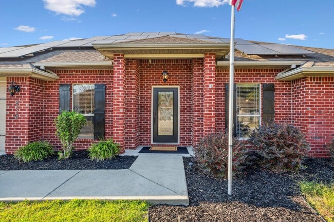 4518 Beth Cir in Crestview, FL - Building Photo - Building Photo