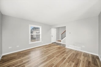 1033 Glouchester Harbor in Schaumburg, IL - Building Photo - Building Photo