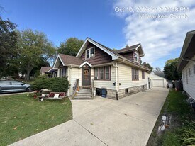 222 N 73rd St in Milwaukee, WI - Building Photo