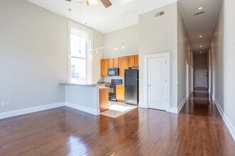 The Renwick Building in Davenport, IA - Foto de edificio - Interior Photo