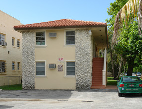 234 Salamanca Ave in Coral Gables, FL - Building Photo - Building Photo