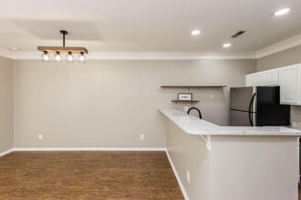 6010 Inishmore Ln in Dublin, OH - Building Photo - Building Photo