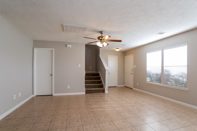 1227 Grassy View Dr in Houston, TX - Building Photo - Building Photo