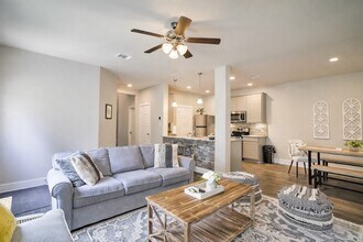 11334 Burning Tree Dr in Montgomery, TX - Building Photo - Building Photo