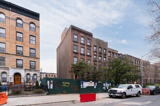 76 1st Pl in Brooklyn, NY - Building Photo - Building Photo