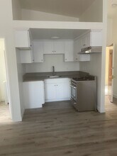 6506 Balboa Blvd in Los Angeles, CA - Building Photo - Building Photo