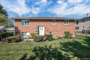 28 Mead St in North Tonawanda, NY - Building Photo