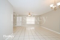 6149 Blue Grass Cir in Greenacres, FL - Foto de edificio - Building Photo