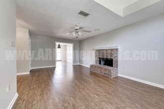2765 Archer Ln in Conway, AR - Foto de edificio - Building Photo