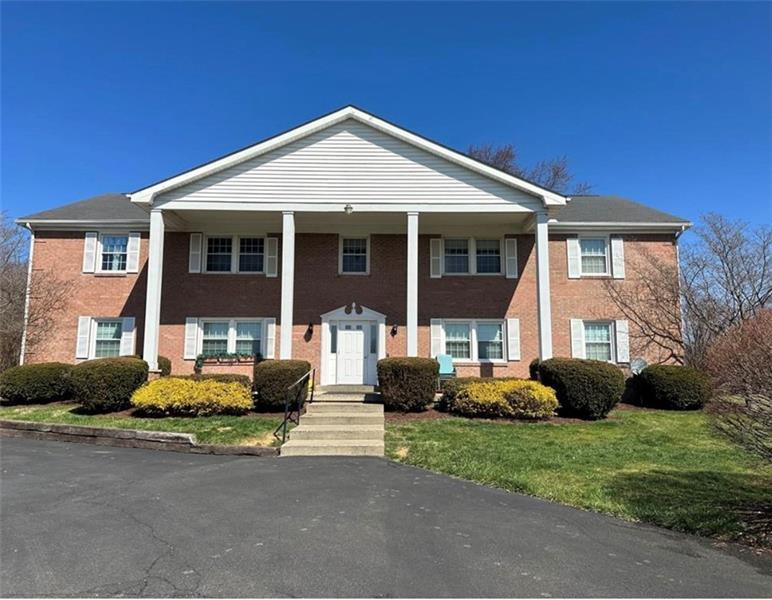 315 Maidenblush Dr in New Wilmington, PA - Building Photo
