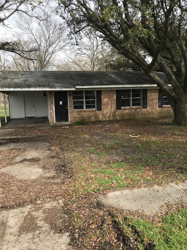 property at 61 Charmingdale Dr N