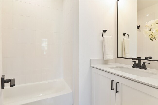 property at 1020 W 15th 1/2 St