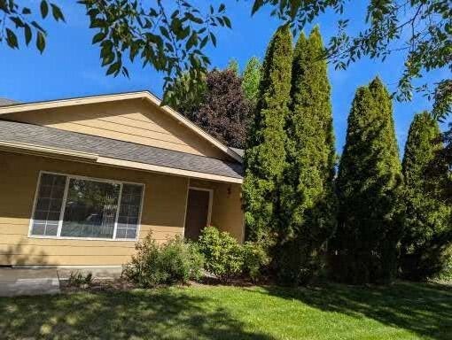 property at 61862 Avonlea Cir
