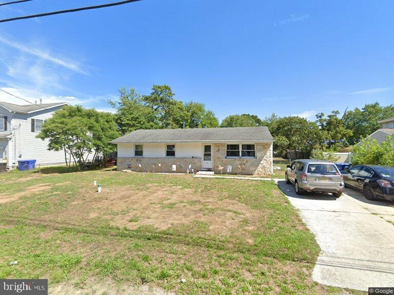 307 Cherokee Dr in Pemberton Township, NJ - Foto de edificio