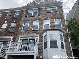 3511 Carriage Walk Ln in Laurel, MD - Building Photo