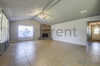 400 Royal Field Dr in Arlington, TX - Building Photo - Building Photo