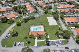 14711 SW 61st Terrace in Miami, FL - Building Photo - Building Photo