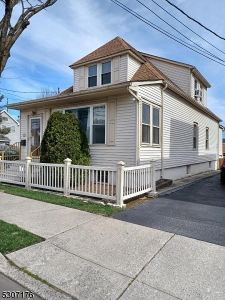 13 Marconi St in Clifton, NJ - Building Photo - Building Photo