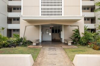 University Towers in Honolulu, HI - Building Photo - Building Photo