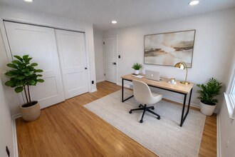 76 S Union Rd, Unit Upper in Williamsville, NY - Building Photo - Building Photo